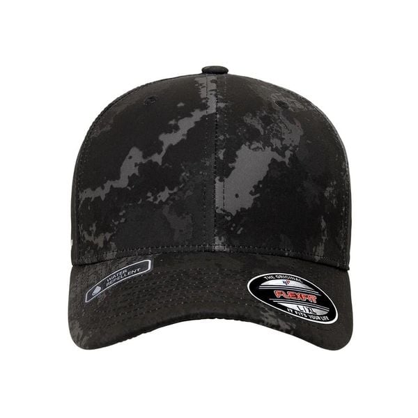Czapka Veil Camo. Zielone czapki męskie FLEXFIT, bez wzorów, z materiału. Za 89.99 zł.