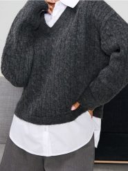 Sweter z kołnierzem - szary. Szare swetry klasyczne damskie Sinsay, l, bez kołnierzyka. Za 69.99 zł.