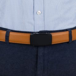 Pasek męski skórzany 3,5 cm klamra automatyczna Beltimore camel 50-584 : Kolory - brązowy, beżowy, Rozmiar pasków - r.115-130 cm. Brązowe paski męskie bez wzorów, ze skóry, wizytowe. Za 64.99 zł.