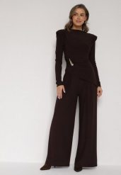 Brązowy Elegancki Komplet Szerokie Spodnie i Bluzka z Usztywnianymi Ramionami Sewesta. Brązowe spodnie materiałowe damskie Born2be, bez wzorów, eleganckie. Za 169.99 zł.