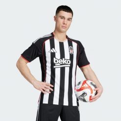 Koszulka Beşiktaş JK 25/26 Away. Czarne t-shirty sportowe męskie Adidas, m, bez ramiączek, do piłki nożnej. Za 439.00 zł.