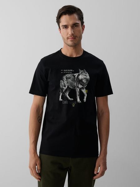4F T-shirt regular z nadrukiem męski - czarny XXL. Czarne t-shirty męskie 4f, m, bez wzorów, z bawełny, bez kołnierzyka. Za 79.99 zł.