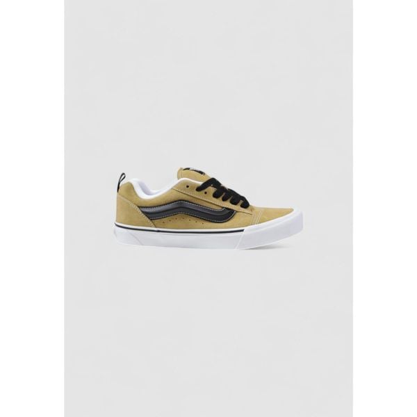 Obuwie sportowe Mężczyzna VANS Knu Skool. Brązowe buty sportowe na co dzień męskie Vans, bez zapięcia. W wyprzedaży za 295.25 zł.