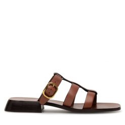 Klapki GINO ROSSI. Brązowe klapki damskie Gino Rossi, bez wzorów, bez obcasa. Za 259.99 zł.