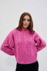 Sweter w warkoczowy splot fuksjowy. Swetry klasyczne damskie MOODO, l, z poliesteru, bez kołnierzyka. W wyprzedaży za 59.99 zł.