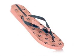 Klapki japonki damskie sportowe Ipanema. Czerwone klapki damskie Ipanema, bez wzorów, z materiału, bez obcasa. Za 35.00 zł.