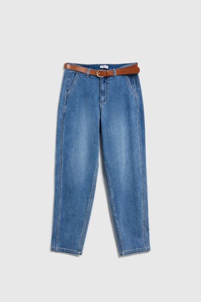 Jeansy z paskiem niebieskie. Niebieskie jeansy damskie MOODO. Za 159.99 zł.