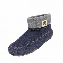 Kapcie UNISEX GUMBIES THREDBO. Brązowe kapcie damskie Gumbies. Za 172.99 zł.