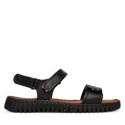 Sandały Go Soft. Czarne sandały damskie GO SOFT, bez wzorów, bez obcasa, na płaskiej podeszwie. Za 149.99 zł.