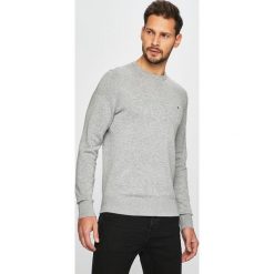Tommy Hilfiger - Sweter. Szare swetry męskie Tommy Hilfiger, m, bez wzorów, z bawełny, bez kołnierzyka. W wyprzedaży za 299.90 zł.
