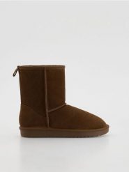 Wysokie śniegowce - ciemnobrązowy. Brązowe śniegowce damskie Reserved. Za 179.99 zł.