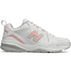 Buty sportowe New Balance WX608WP5 białe. Białe buty sportowe na co dzień damskie bez wzorów, z materiału. Za 451.81 zł.