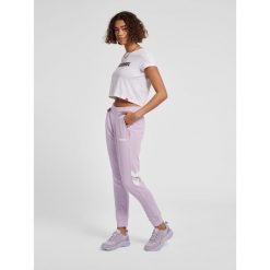Damska koszulka crop top Hummel Legacy. Białe t-shirty damskie HUMMEL, s, bez wzorów, z bawełny, bez kołnierzyka. Za 55.00 zł.