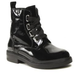 Trzewiki Lasocki. Czarne botki damskie Lasocki, bez obcasa, na płaskiej podeszwie, bez zapięcia. Za 279.99 zł.