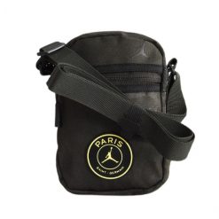 Torba listonoszka na ramię saszetka Air Jordan Paris SaintGermain Bag 9A0803-E55. Czarne torby męskie na ramię Jordan, bez wzorów, na ramię, małe. Za 129.00 zł.