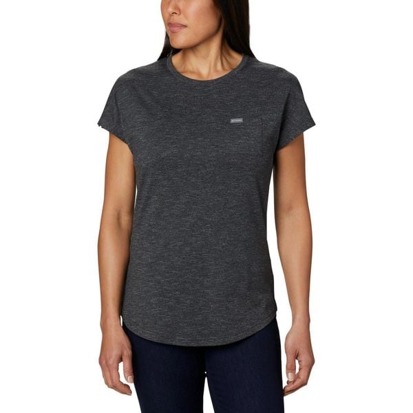 Koszulka turystyczna damska Columbia z krótkim rękawem Cades Cape Tee. Czarne t-shirty damskie Columbia, xs, bez wzorów, z bawełny, bez kołnierzyka. W wyprzedaży za 134.00 zł.