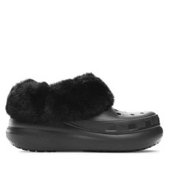 Klapki Crocs. Czarne klapki damskie Crocs, bez wzorów, bez obcasa. Za 259.99 zł.