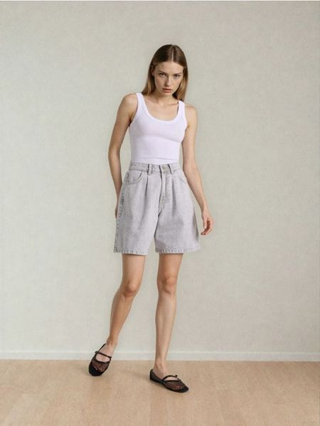 Szorty bermudy jeansowe - szary. Szare szorty damskie Sinsay, bez wzorów, z jeansu. Za 49.99 zł.