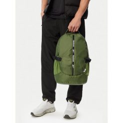 Plecak Reebok. Zielone plecaki damskie Reebok, bez wzorów, sportowe. Za 149.99 zł.