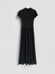 Sukienka z golfem - czarny. Czarne sukienki damskie Reserved, l, bez wzorów, z bawełny, bez kołnierzyka, bez ramiączek, rozkloszowane. Za 139.99 zł.