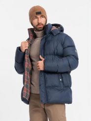 Kurtka męska puffer z podszewką w kratę – granatowa V1 - Rozmiar: S. Niebieskie kurtki męskie Ombre Clothing, m, z aplikacjami, z bawełny, bez kaptura. W wyprzedaży za 314.99 zł.