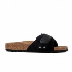 Klapki damskie Birkenstock Oita. Czarne klapki damskie Birkenstock, bez wzorów, z materiału, bez obcasa. Za 626.00 zł.