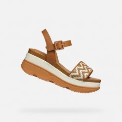 Sandały GEOX D GARDENIA Brązowy. Brązowe sandały damskie Geox, bez wzorów, ze skóry, bez obcasa. Za 469.99 zł.