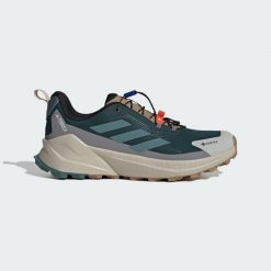 Buty Terrex Trailmaker 2 GORE-TEX Speed Lace Hiking. Niebieskie buty trekkingowe męskie Adidas, z gore-texu, bez zapięcia, wspinaczkowe, gore-tex. W wyprzedaży za 426.75 zł.
