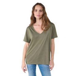 Koszulka damska Le Temps des cerises Parodia. Zielone t-shirty damskie Le Temps des Cerises, bez wzorów, bez kołnierzyka. W wyprzedaży za 124.00 zł.