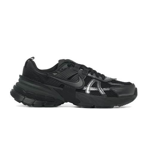 Buty do chodzenia damskie Nike W V2k Run. Czarne obuwie do biegania damskie Nike. Za 553.00 zł.
