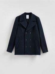 Dwurzędowy płaszcz z dodatkiem wełny - granatowy. Niebieskie płaszcze męskie Reserved, l, bez wzorów, z tkaniny. Za 299.99 zł.