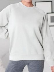 Bluza w stylu basic - kremowy. Białe bluzy bez kaptura damskie Sinsay, l. W wyprzedaży za 15.99 zł.