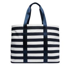 Torebka EA7 Emporio Armani. Torebki klasyczne damskie EA7 Emporio Armani, bez wzorów, bez dodatków. Za 979.99 zł.