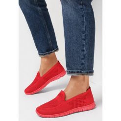 Czerwone Tenisówki Dubost. Czerwone trampki i tenisówki damskie Born2be, bez wzorów. Za 39.99 zł.