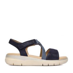 Sandały Go Soft. Niebieskie sandały damskie GO SOFT, bez wzorów, bez obcasa, na płaskiej podeszwie. Za 169.99 zł.