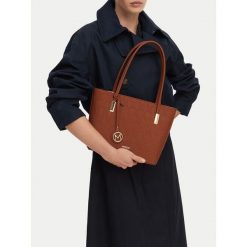 Torebka MEXX. Brązowe torebki klasyczne damskie Mexx, bez wzorów, bez dodatków. Za 119.99 zł.