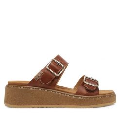 Klapki Pikolinos. Brązowe klapki damskie Pikolinos, bez wzorów, bez obcasa. Za 429.99 zł.