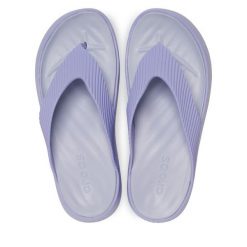 Japonki Crocs. Fioletowe klapki damskie Crocs, bez wzorów, bez obcasa. Za 139.99 zł.