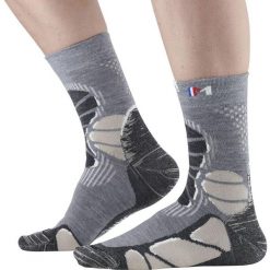 Skarpetki Monnet Mid Extra Light. Brązowe skarpetki damskie MONNET, bez wzorów. Za 152.50 zł.
