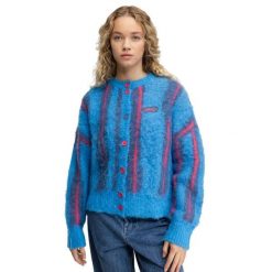 Damski kardigan z dzianiny Siroko Apollo-W Blue. Niebieskie kardigany damskie SIROKO, bez wzorów, z dzianiny. Za 168.00 zł.