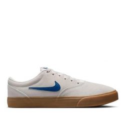 Buty Nike Charge Suede IB2750 005. Szare obuwie do biegania damskie Nike. Za 279.00 zł.