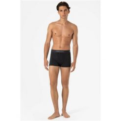 Bokserki termoaktywne męskie SUPER.NATURAL Tundra 175 Boxer. Czarne bokserki męskie Super.natural, bez wzorów, z elastanu. Za 219.99 zł.