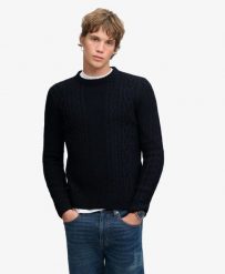 Superdry Jacob Cable Knit Jumper sweter warkoczowy — relaxed fit. Niebieskie swetry męskie Superdry., m, z aplikacjami, z materiału, bez kołnierzyka. Za 434.30 zł.