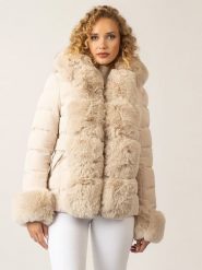 APART Kurtka zimowa w kolorze beżowym rozmiar: 36. Brązowe kurtki damskie Apart, na zimę, bez wzorów, z puchu, bez kaptura. Za 382.89 zł.