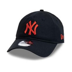 Czapka New York Yankees Ess 9TWENTY. Czarne czapki męskie New Era, na lato, bez wzorów, z bawełny, eleganckie. Za 109.99 zł.
