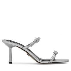 Klapki Nine West. Szare klapki damskie Nine West, bez wzorów, bez obcasa. Za 239.99 zł.