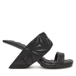 Klapki United Nude. Czarne klapki damskie United Nude, bez wzorów, bez obcasa. Za 929.99 zł.
