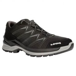 Buty trekkingowe męskie Lowa Innox Pro Low Gtx. Czarne buty trekkingowe męskie Lowa, z materiału, bez zapięcia. Za 901.00 zł.