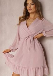 Różowa Sukienka Iphina. Czerwone sukienki damskie Renee, m, z aplikacjami, z materiału, eleganckie, bez kołnierzyka, bez ramiączek, mini, kopertowe. W wyprzedaży za 76.99 zł.