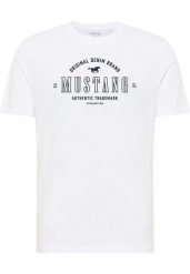 Męski T-Shirt Mustang Style Alex General White 1017999 2045. Białe t-shirty męskie Mustang, m, bez wzorów, bez kołnierzyka. Za 79.99 zł.